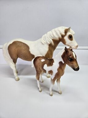 VINTAGE Breyer Horse Misty and Stormy Foal Set 1157 2009 Traditional